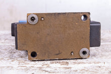 Load image into Gallery viewer, Eaton Vickers 02-154336 DG5S4-040C2M-U-B5-60 Hydraulic Valve