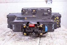 Load image into Gallery viewer, Vickers DG5V-8-H-4C-R-VM-FW-B-10 02-390226 Hydraulic Valve