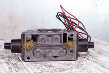 Load image into Gallery viewer, Parker SS50102501 Solenoid Valve