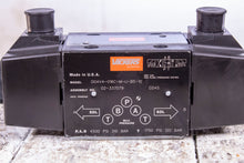 Load image into Gallery viewer, Eaton Vickers DG4V4-016C-M-U-B5-10 02-337079 Hydraulic Valve