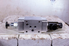 Load image into Gallery viewer, Sun Hydraulics XRIM LAN HA211 1BB8-A2 PNEUMATIC VALVE
