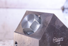 Load image into Gallery viewer, Sun Hydraulics ZLR 0H62-A2 CXJA XEN Manifold and Valve