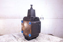 Load image into Gallery viewer, Vickers RG 10 D2 30 Pressure Control Valve
