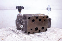 Load image into Gallery viewer, Vickers Pressure Reducing Valve F3 DGX H06 1 60 523122 Pressure Control Valve