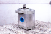 Load image into Gallery viewer, Rexroth 9610290028 Hydraulic Gear Pump