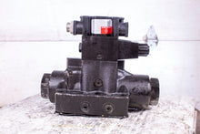 Load image into Gallery viewer, Parker D61VW1B456VY 70 Hydraulic Valve