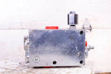 Load image into Gallery viewer, Parker IC-4754 1227 Hydraulic Valves and Manifold Block