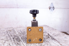 Load image into Gallery viewer, Vickers 591658 F3 CGR 02 CK30 Relief Valve
