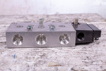 Load image into Gallery viewer, Versa M-450-АDKP-36R Pneumatic Valve Subplate