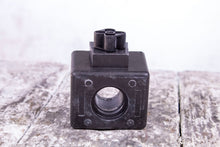 Load image into Gallery viewer, Rexroth R900019816 Solenoid Coil