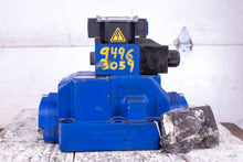 Load image into Gallery viewer, Rexroth R978917880 DIRECTIONAL SPOOL VALVE R900710108