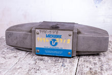 Load image into Gallery viewer, Vickers DG454 013C 50 71157 DIRECTIONAL Hydraulic VALVE