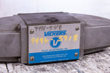 Load image into Gallery viewer, Vickers DG454 013C 50 71157 DIRECTIONAL Hydraulic VALVE