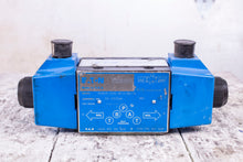 Load image into Gallery viewer, Vickers DG4V4-013C-M-U-B5-10 02-337544 Directional Control Valve