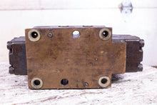 Load image into Gallery viewer, Vickers DG5V-8-S-2C-M-U-B-10 02-329123 Hydraulic Valve