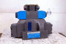Load image into Gallery viewer, Vickers DG5V-8-H-3C-E-T-M-FW-B-10 02-330423 Hydraulic Valve
