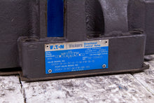 Load image into Gallery viewer, Vickers DG5V-8-H-3C-E-T-M-FW-B-10 02-330423 Hydraulic Valve