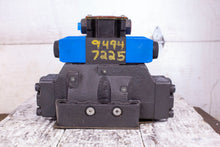 Load image into Gallery viewer, Vickers DG5V-8-H-3C-E-T-M-FW-B-10 02-330423 Hydraulic Valve