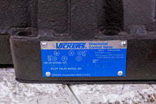 Load image into Gallery viewer, Vickers DG5S-8-3C-E-T-M-FW-B5 1017744 Hydraulic Valve