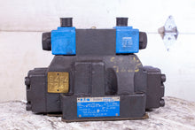 Load image into Gallery viewer, Vickers DG5V-8-S-3C-ETM-U-B-10 02-357561 Hydraulic Valve