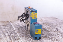 Load image into Gallery viewer, Mac Valve 811C PM-110DA-143 Pneumatic Solenoid Valve
