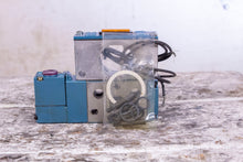 Load image into Gallery viewer, Mac Valve 811C PM-110DA-143 Pneumatic Solenoid Valve