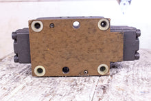 Load image into Gallery viewer, Vickers DG5V-8-S-2C-M-U-B-10 02-329127 Hydraulic Valve