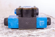 Load image into Gallery viewer, Vickers DG4V-3S-2C-M-FTWL-B5-60 Solenoid Valve