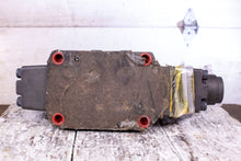 Load image into Gallery viewer, Vickers Aftermarket WFDG5S82AMUB530 Hydraulic Valve
