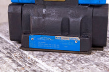Load image into Gallery viewer, Eaton Vickers DG5S4-046C-M-U-B5-60 directional control valve