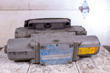 Load image into Gallery viewer, Abex Denison D1D12 33 203 04 03 TC08-120VS5 Directional Control Valve