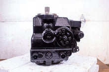 Load image into Gallery viewer, Danfoss 402883 Piston Pump