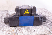 Load image into Gallery viewer, Rexroth R900578218 Hydraulic Directional Valve