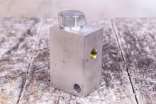 Load image into Gallery viewer, Sun Hydraulics CAA 0GZ4-A2 Manifold