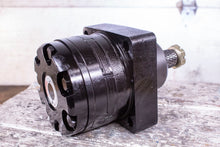 Load image into Gallery viewer, DYNAMIC Fluid Components BMER-2-200-WS-T4-S-R Hydraulic Wheel Motor
