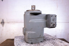 Load image into Gallery viewer, Oilgear PVWH34LSAYCNSN Oil Pump