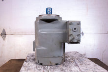 Load image into Gallery viewer, Oilgear PVWH60LSAYCNSN Oil Pump