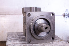 Load image into Gallery viewer, Parker 3876206 Hydraulic Motor