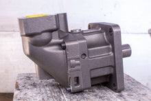 Load image into Gallery viewer, Parker 3876206 Hydraulic Motor