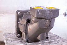 Load image into Gallery viewer, Parker 3876206 Hydraulic Motor