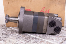 Load image into Gallery viewer, Danfoss Char-Lynn 104-1496-006 Hydraulic Motor