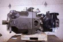 Load image into Gallery viewer, Parker Sunsource PV270RIL1T1NUFGX5888 21-31-81595 Hydraulic Double Pump