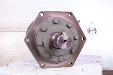 Load image into Gallery viewer, Dowmax Eaton ME300-KE Hydraulic Motor