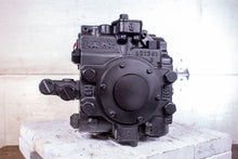 Load image into Gallery viewer, Danfoss 9622470 Hydraulic Pump 90-L-100-KP-1-NN-60-R-3-S1-E-03-GBA-38-38-24