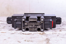 Load image into Gallery viewer, Parker Denison A4D0132090302C1W3028 Hydraulic Valve