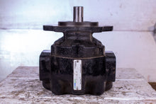 Load image into Gallery viewer, Hydreco 1910A3B1R Hydraulic Motor