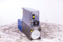 Load image into Gallery viewer, Rexroth 0811404639 4WRPEH 6 C B40L/20/G24K0/A1M Proportional Valve