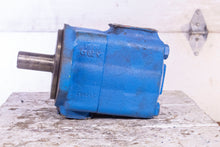 Load image into Gallery viewer, Eaton 35V30A 1A22R 02-137126-1 Hydraulic Pump