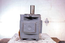 Load image into Gallery viewer, Voith IPC 6-125-101 Hydraulic Pump