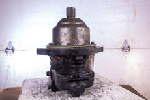 Load image into Gallery viewer, Danfoss 51C080 83004058 Variable Displacement Motor